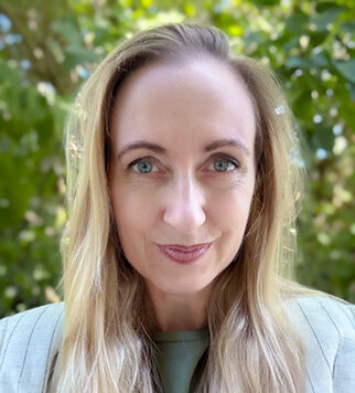 Narelle VAN DER WEL