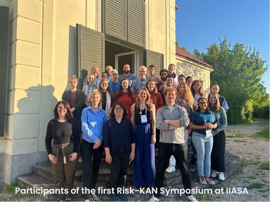 Participants to the Risk-KAN Symposium
